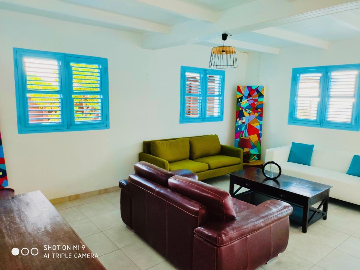 Location Maison Bleue Avec Piscine Privative Au Carbet Martinique Le Carbet Exteriör bild